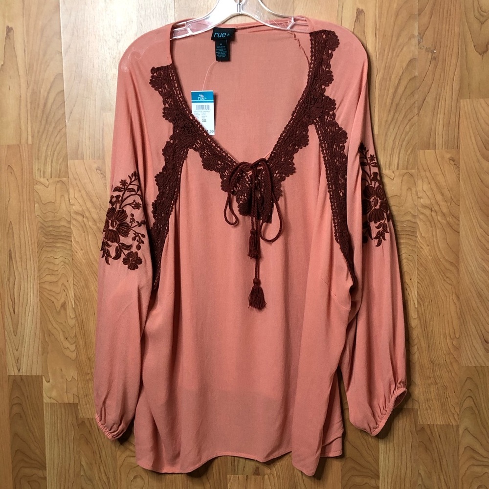 Size 3X Plus Size Peach and Burgundy Blouse